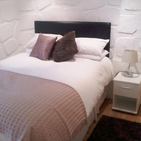 Finn Maccools Public House & Guest Inn Bushmills Buitenkant foto